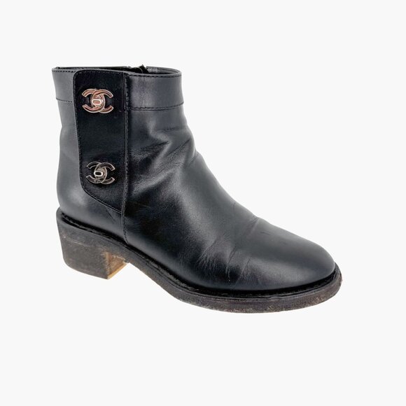 Chanel CC Turnlock Ankle Boot Size 36.5 US 5.5-6 Black Leather Moto Biker Bootie - Picture 9 of 15